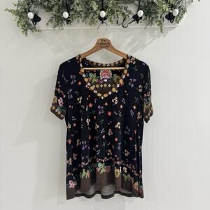 Johnny Was Nani Favorite Short Sleeve V-Neck Swing Tee Medium